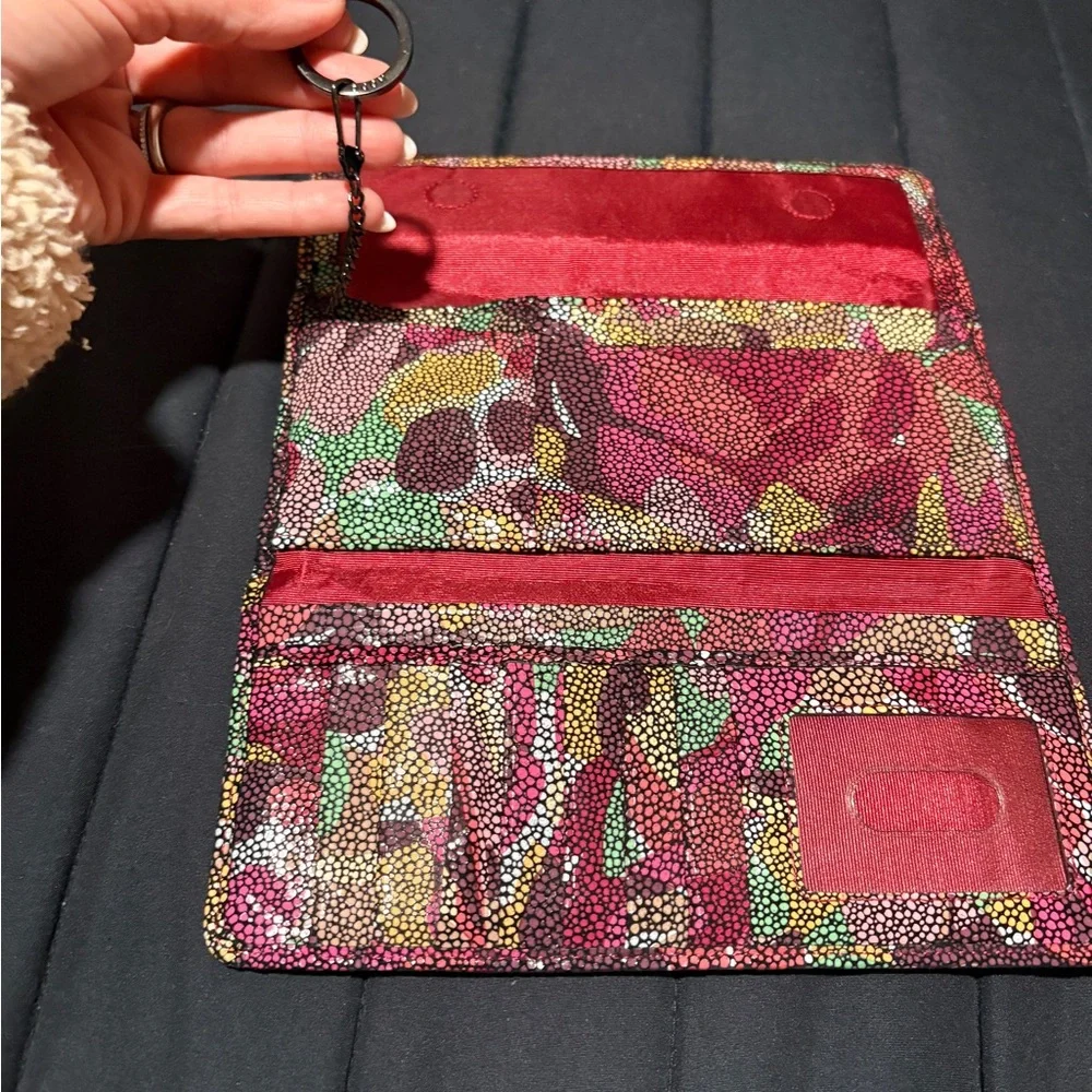 HOBO Colorful Patterned Women's Clutch - Picture 6 of 6